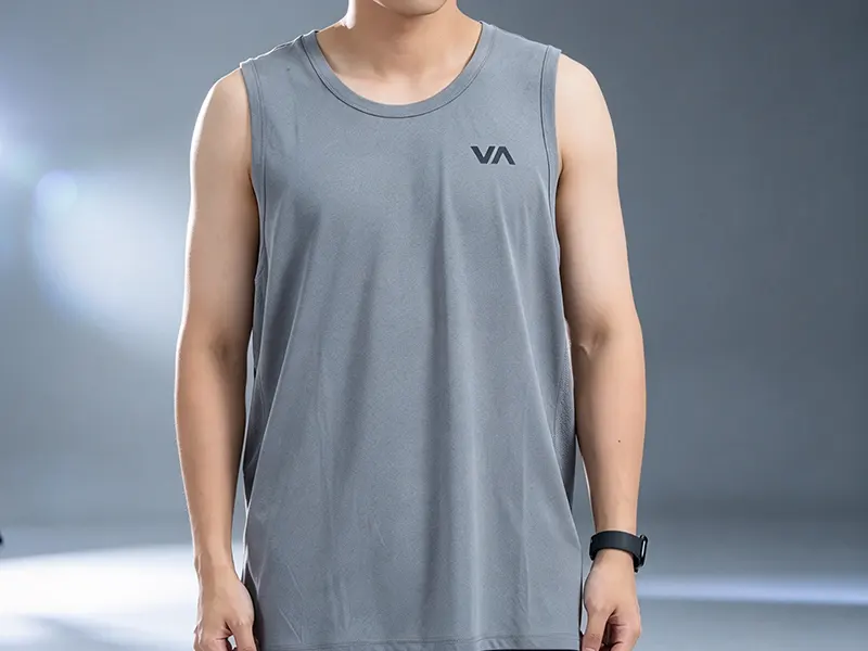 Le débardeur Sport Vent allie performance et style minimal pour les hommes actifs.