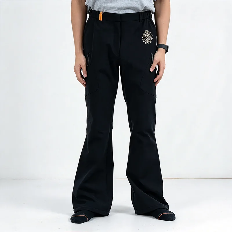 Pantalon cargo évasé imperméable à coque rigide avec tissu thermique et poches zippées en angle