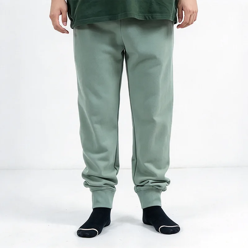 Pantalon de jogging vert sauge avec poignets côtelés aux chevilles